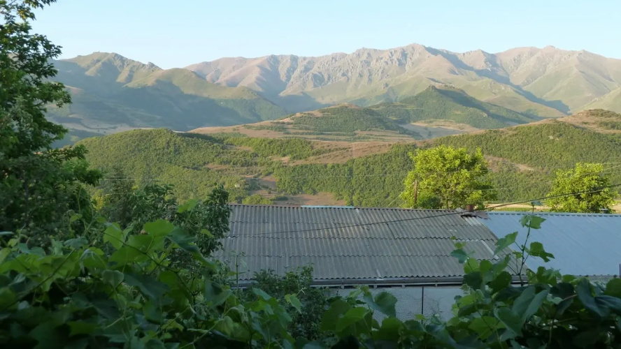 Aspet Guest House