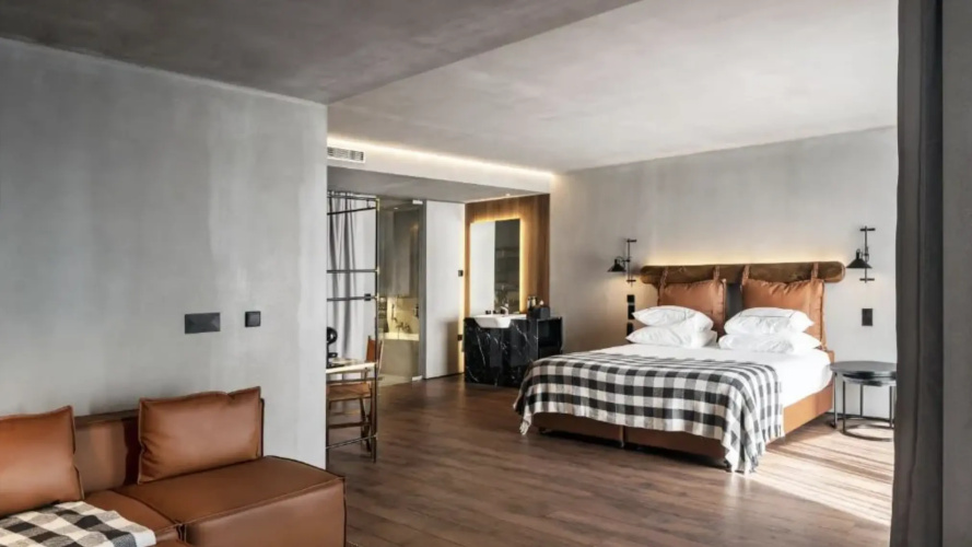 Double Suite with balcony and with mountain view