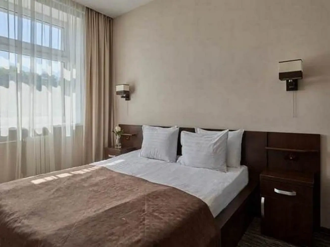2 Bedrooms Double Suite