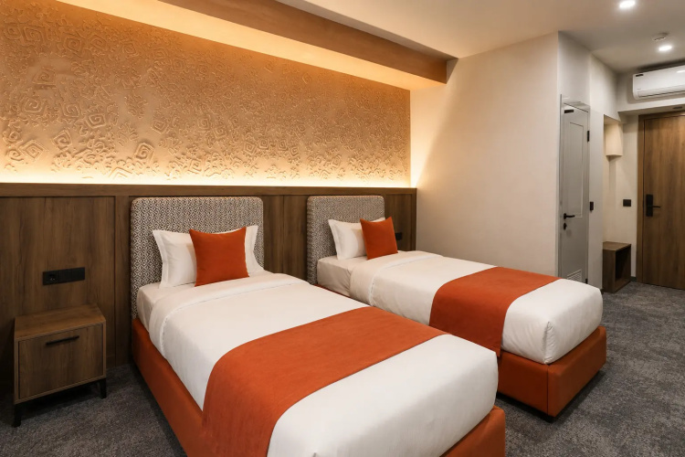 Standard Twin room with city view