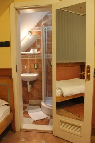 Economy Twin room