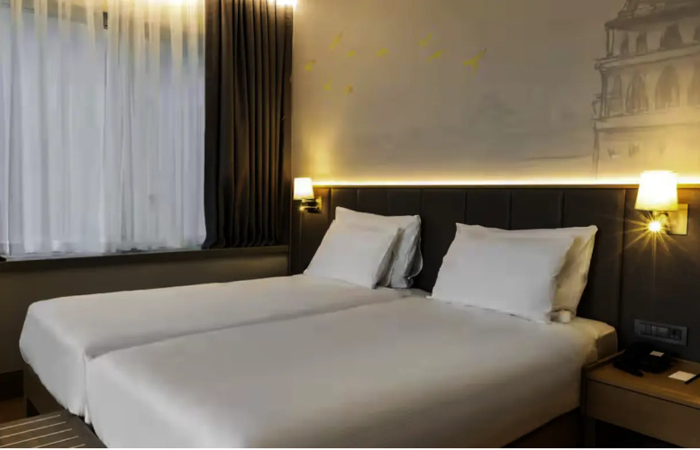 Premium Twin room with city view