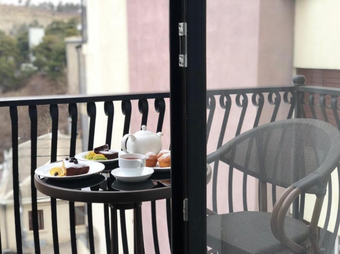 Standard Triple room with balcony and with view