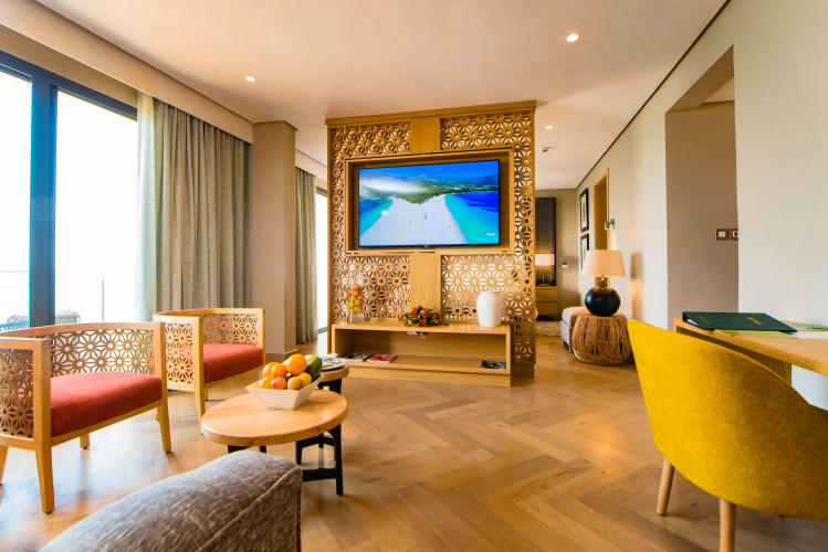 Sunbird Waterfront Hotel