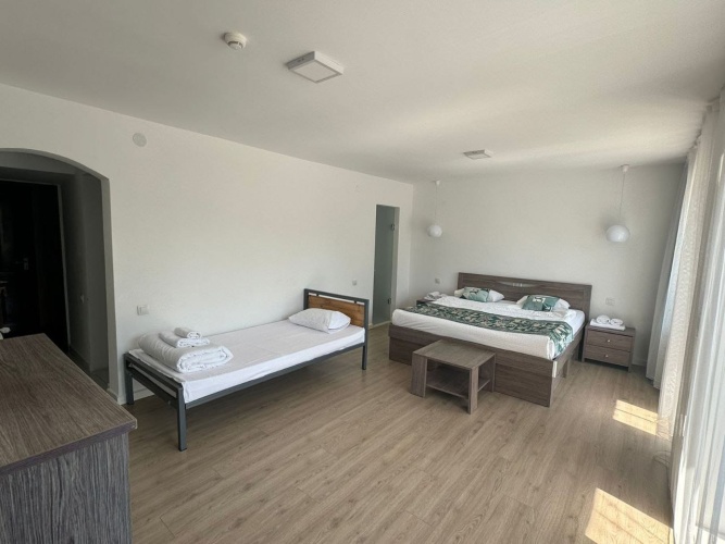 Deluxe Triple room with balcony