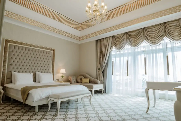 Standard Double room with city view