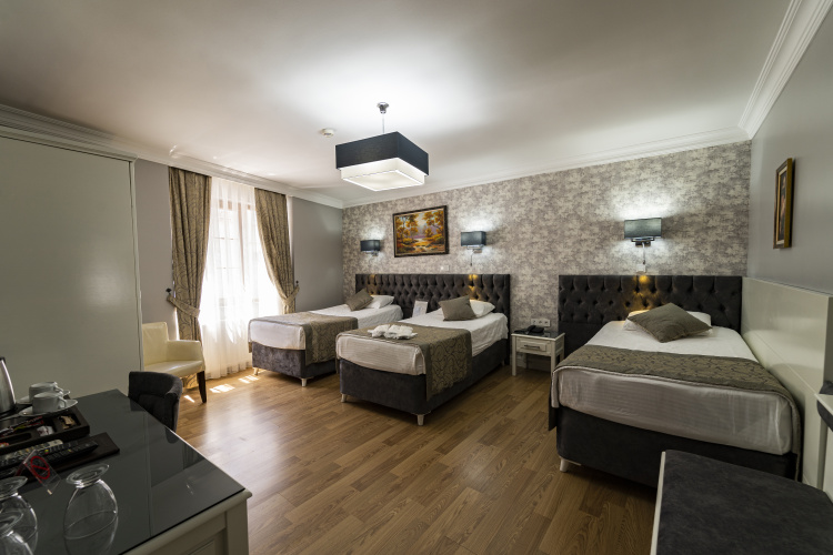 Triple room
