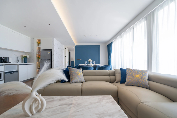 Luxury Sunshine Apartments