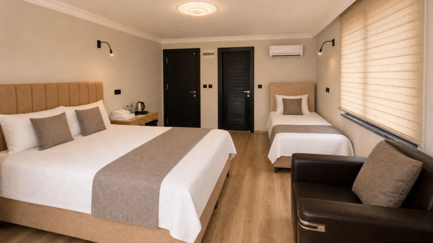 Standard Triple room with view