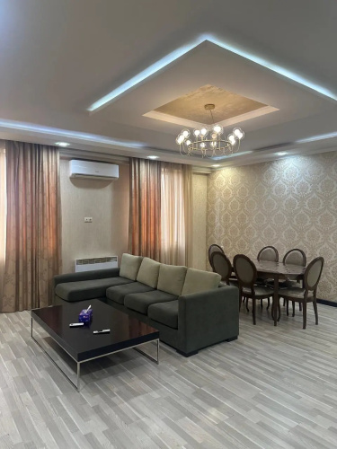 Republic Square Amiryan Flat