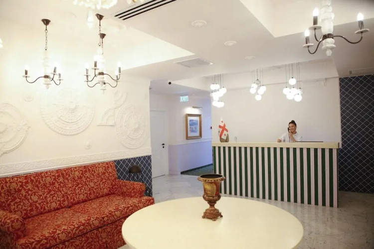 Magnolia Hotel