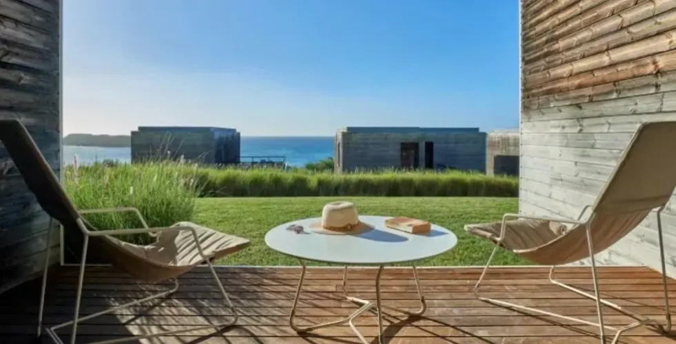 Standard room with partial sea view