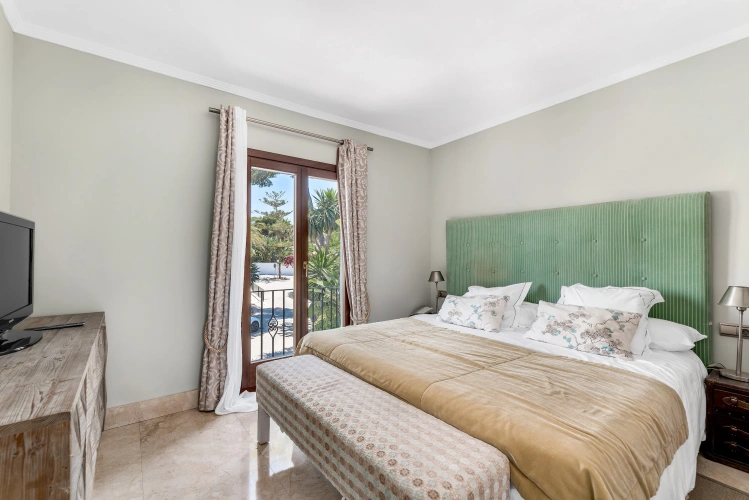 1 Bedroom Double Apartment