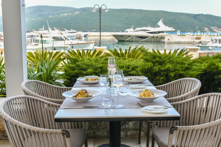 Lazure And Marina photo 27
