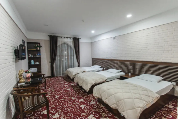 Standard Family room with park view