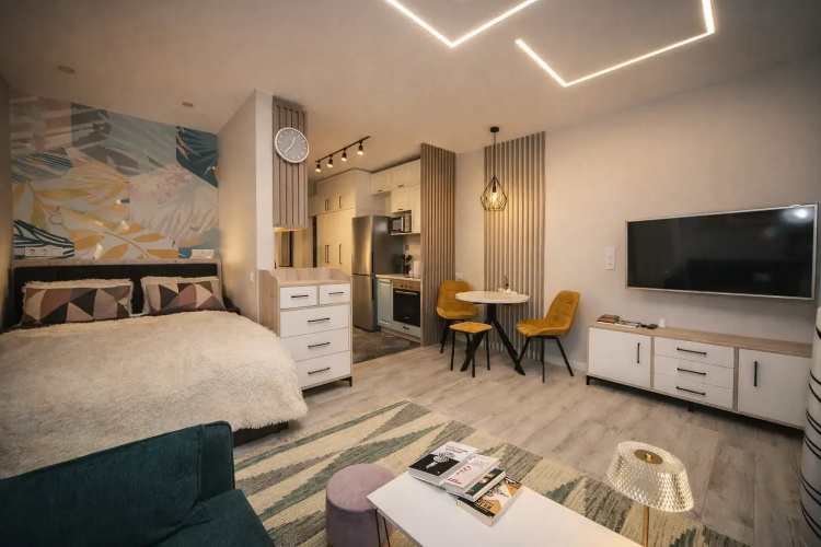 Stilnaya s Dizaynerskim Interierom i Zabotoy o Vashem Komforte + Bonus Produktovaya Korzina ot 3-h Dney Flat