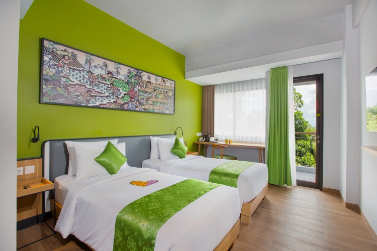 Superior room with balcony and with city view