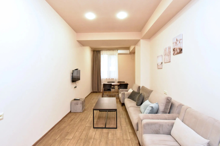 Amiryana 4/4 Kv 45/1 Apartments