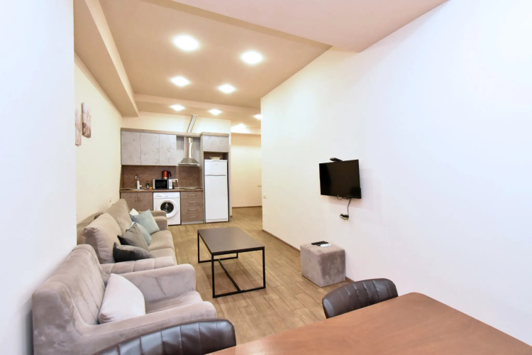 Amiryana 4/4 Kv 45/1 Apartments