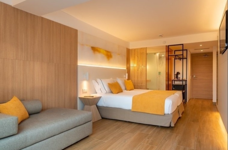 Superior Triple room