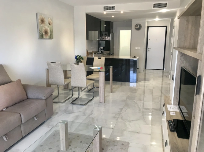 2 Bedrooms Quadruple Apartment with balcony