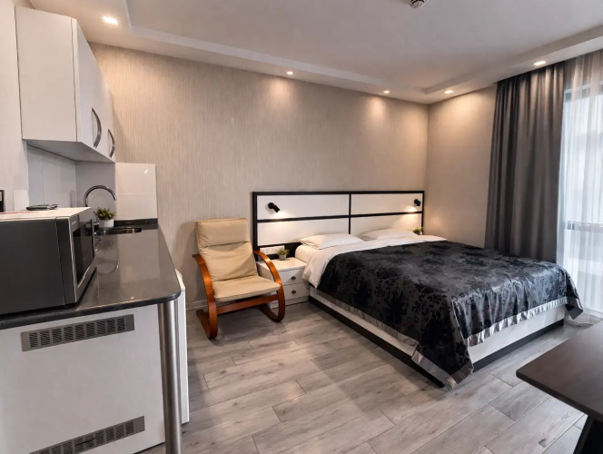 Oval Studio with Panoramic View Apartments