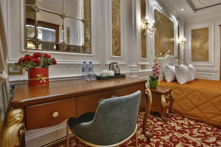 Quadruple Family Suite