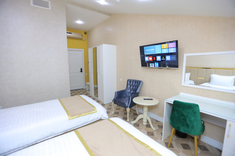 Ayniy Hotel