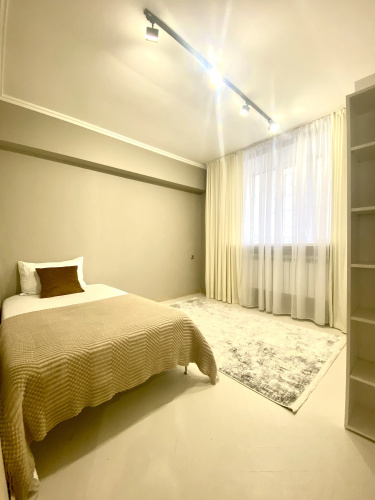 3-komnatnaya Na Valikhanova Flat