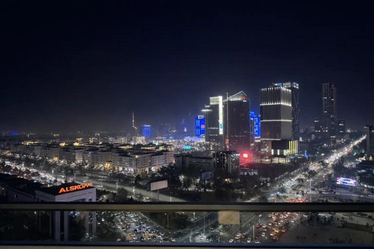 Фотография номера квартиры Апартаменты Просторная дизайнерская с панорамным видом на город