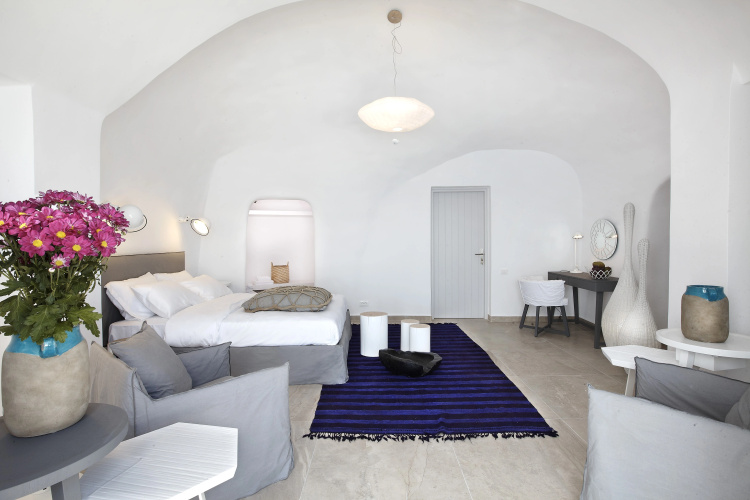 Santorini Secret Suites & Spa