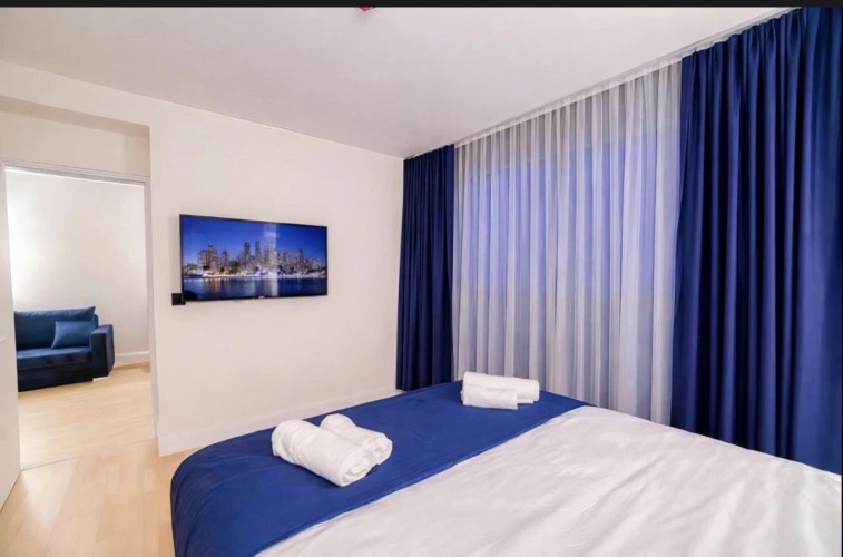 2 Rooms Superior Quadruple room with balcony and with partial sea view