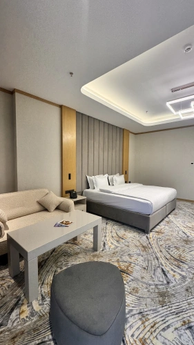 Deluxe room with balcony and with city view