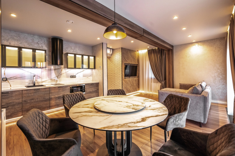 Вилла с видом на озеро