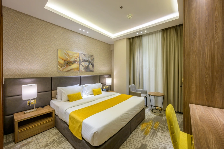 Executive Suite with city view