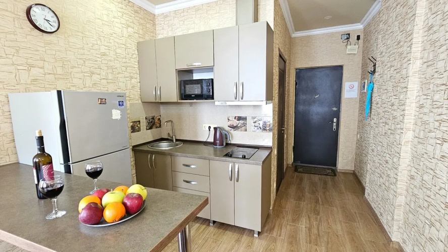 709 v 100 metrah ot morya Flat