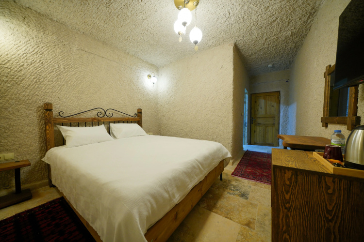 Nirvana Cave House Hotel