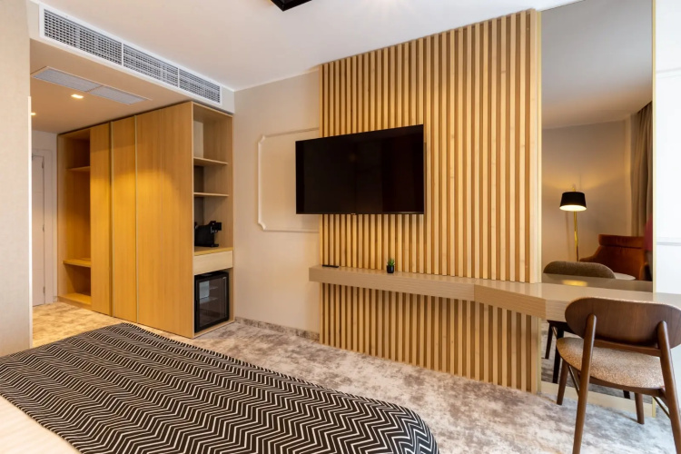 Lupa by Bueno Hotel