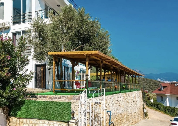 Garden Floor Apartment