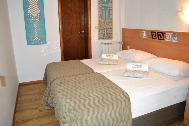 2 Bedrooms Quadruple Apartment