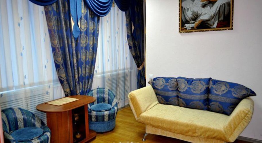 Фотография номера гостиницы У Двух львов