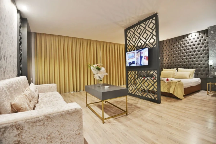 Double Suite