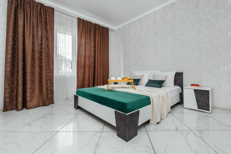 Bronau Elina Mini-hotel