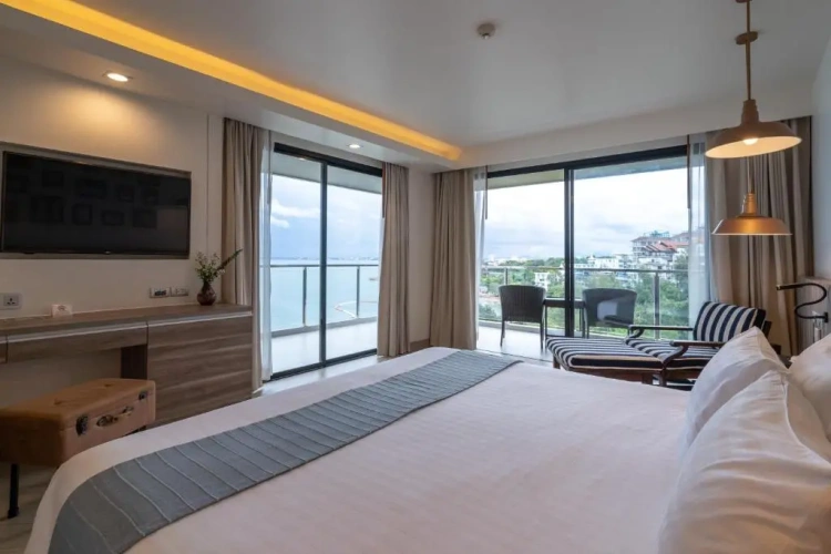 Grand Superior Panoramic Double room with balcony and with sea view
