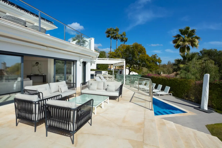 All About Villa Breeze