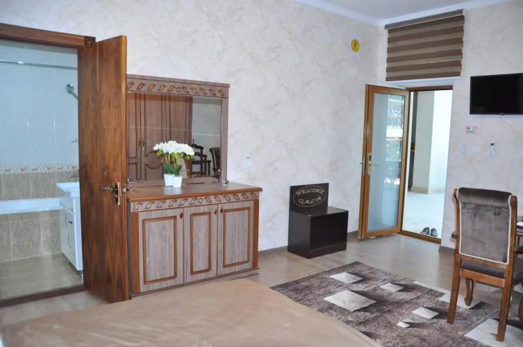 Qala Hotel
