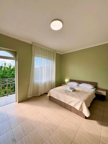 Фотография номера квартиры Квартира Уединенная №4 в 10 минутах от моря