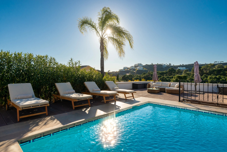 All About Villa La Boheme