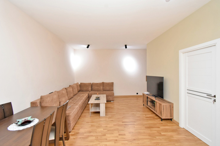 Na Abovyana 13 Apartments