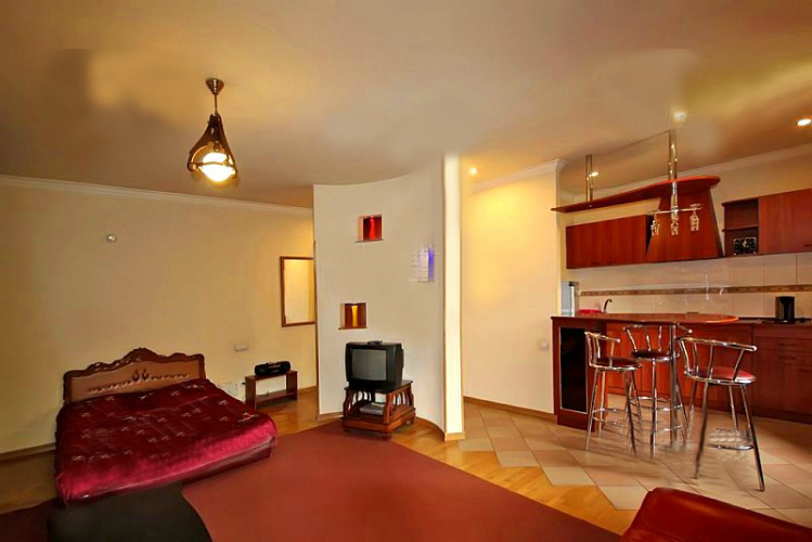 Triple Apartment with balcony and with view